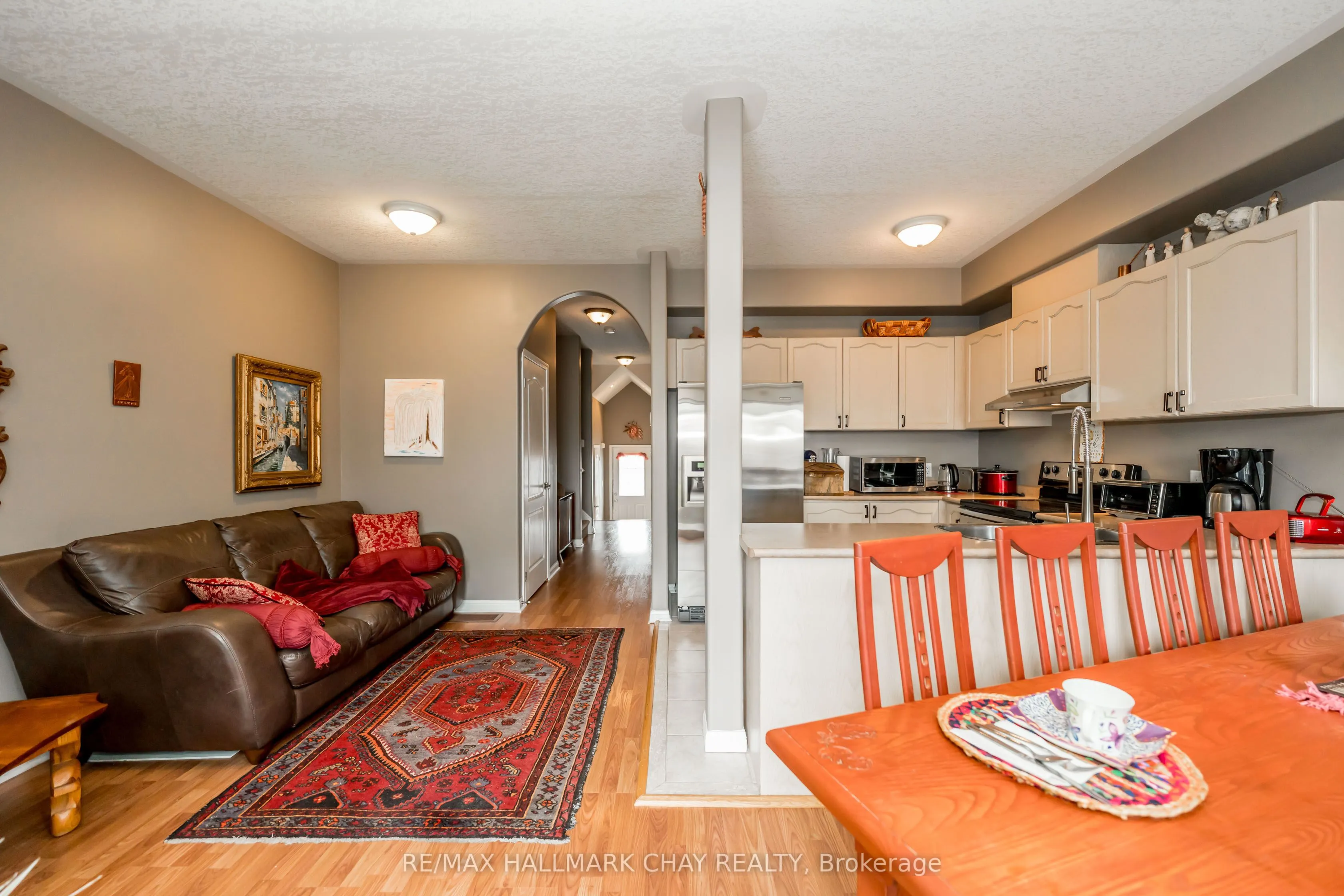 488 Yonge Street #9