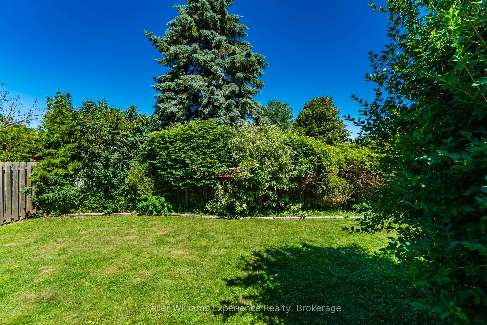 922 Playfair Road
