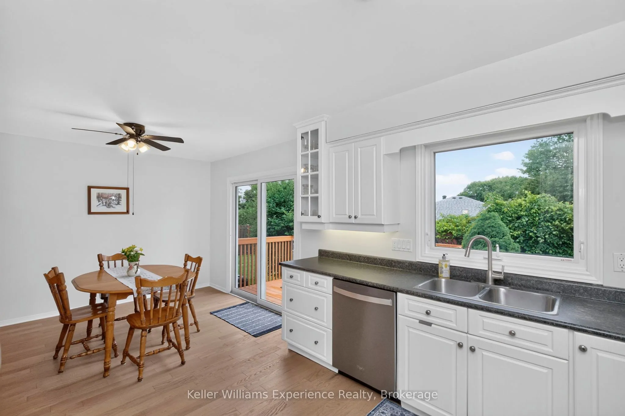 922 Playfair Road
