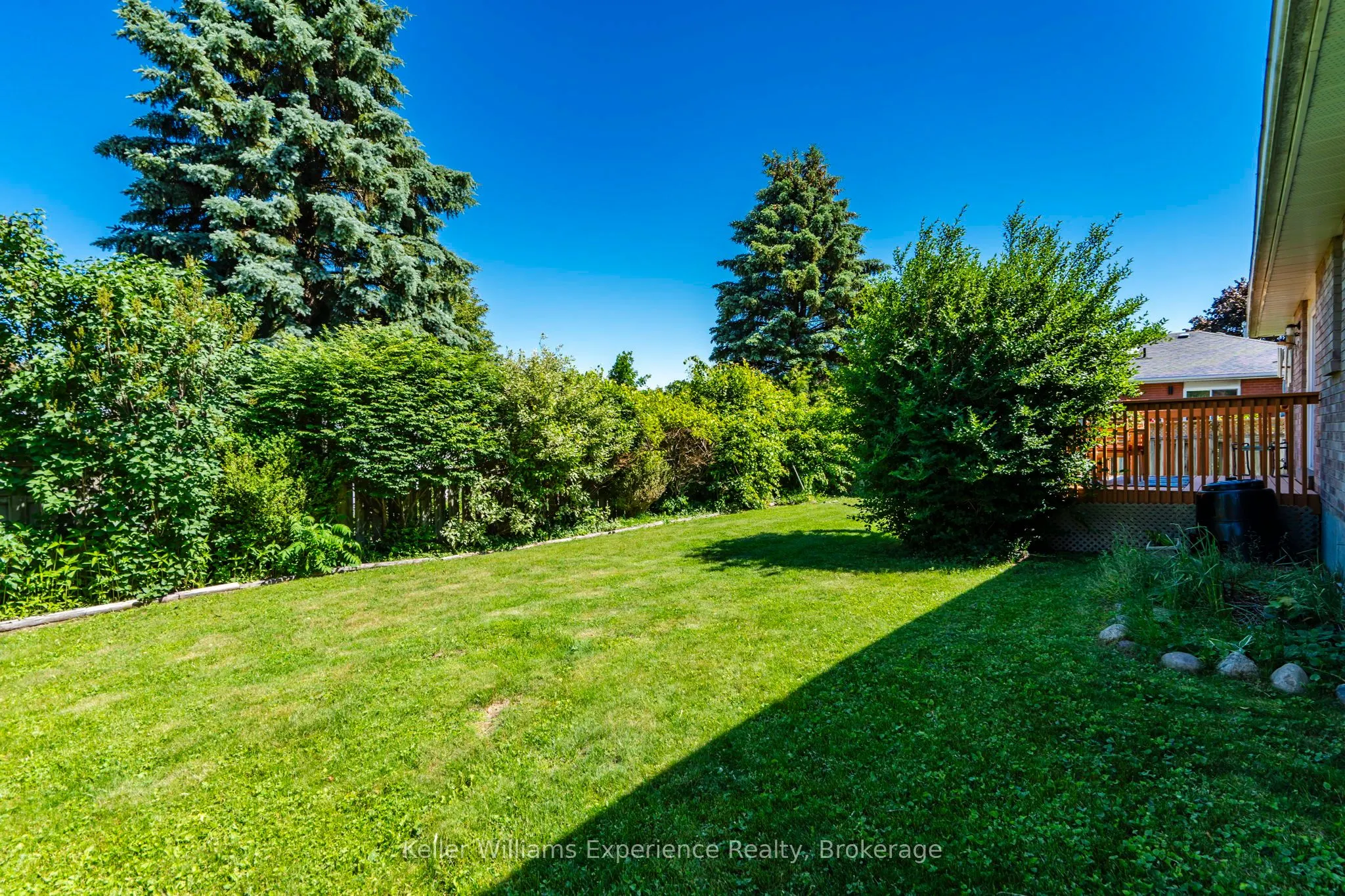 922 Playfair Road
