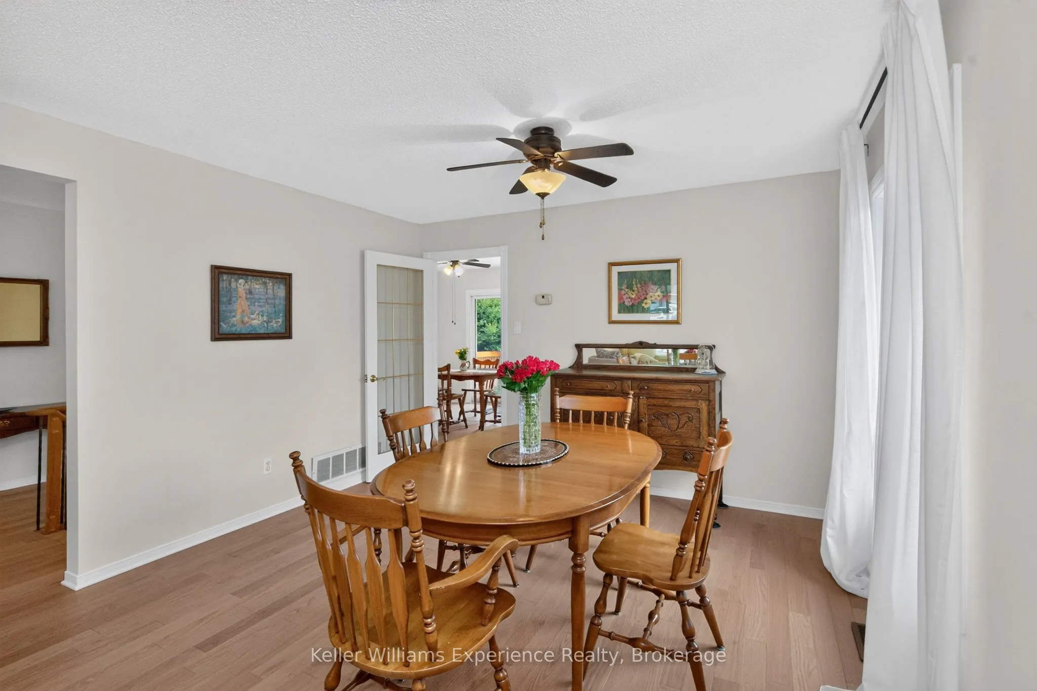 922 Playfair Road