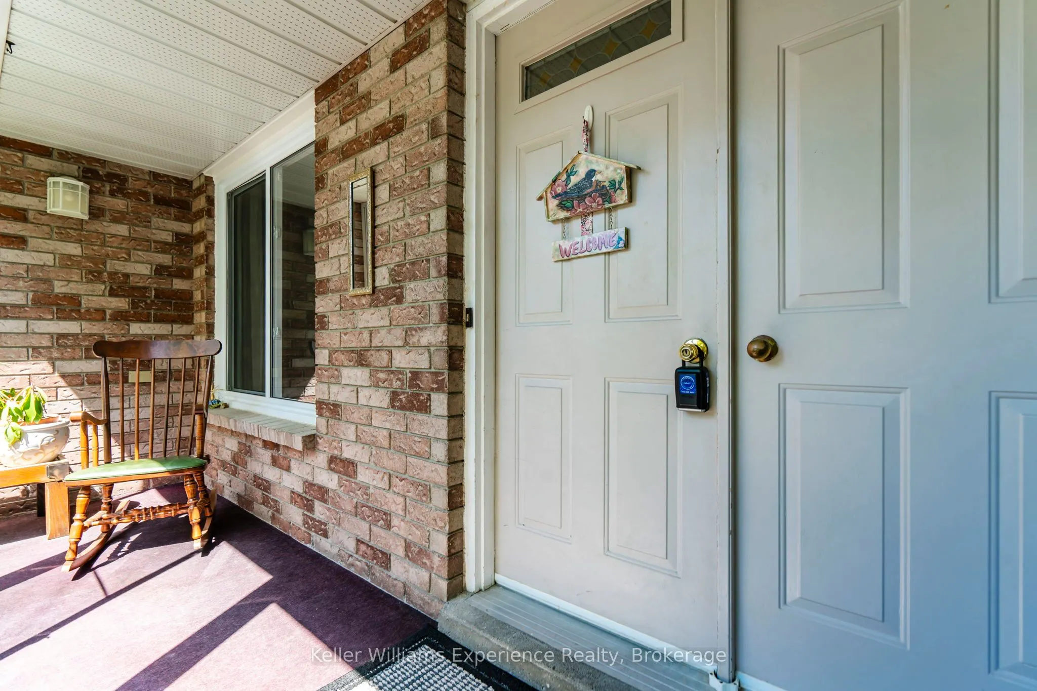 922 Playfair Road