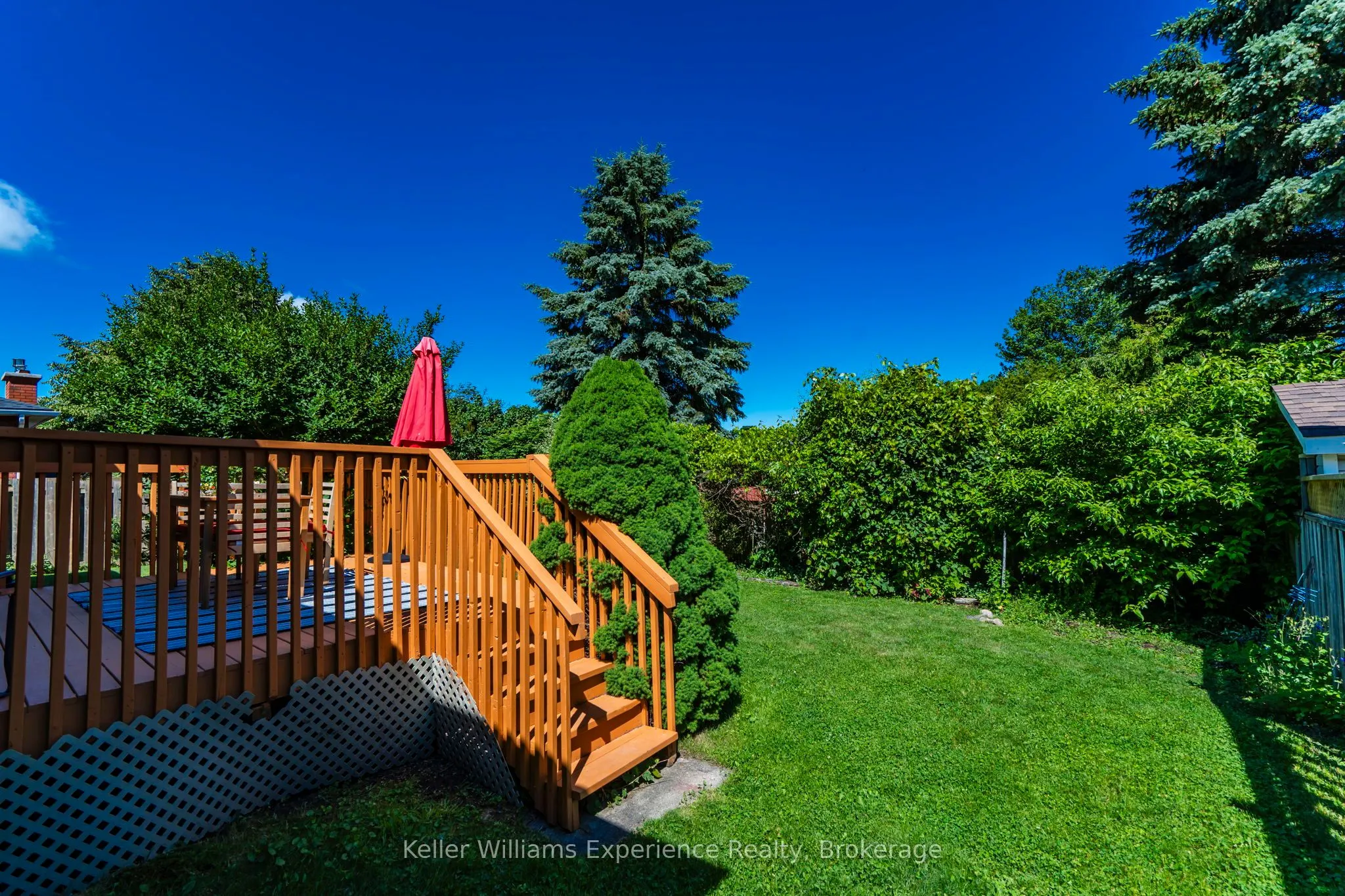 922 Playfair Road