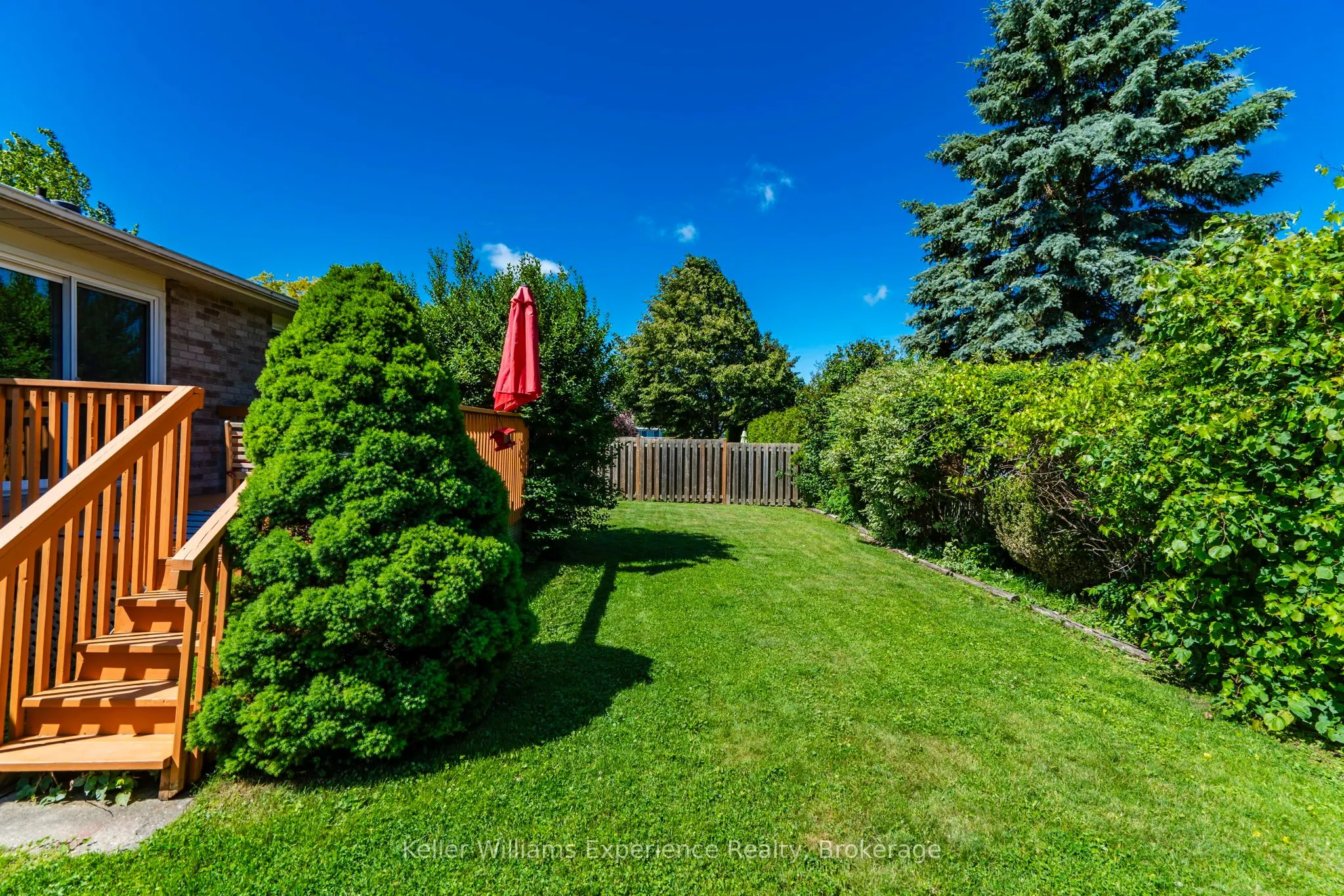 922 Playfair Road