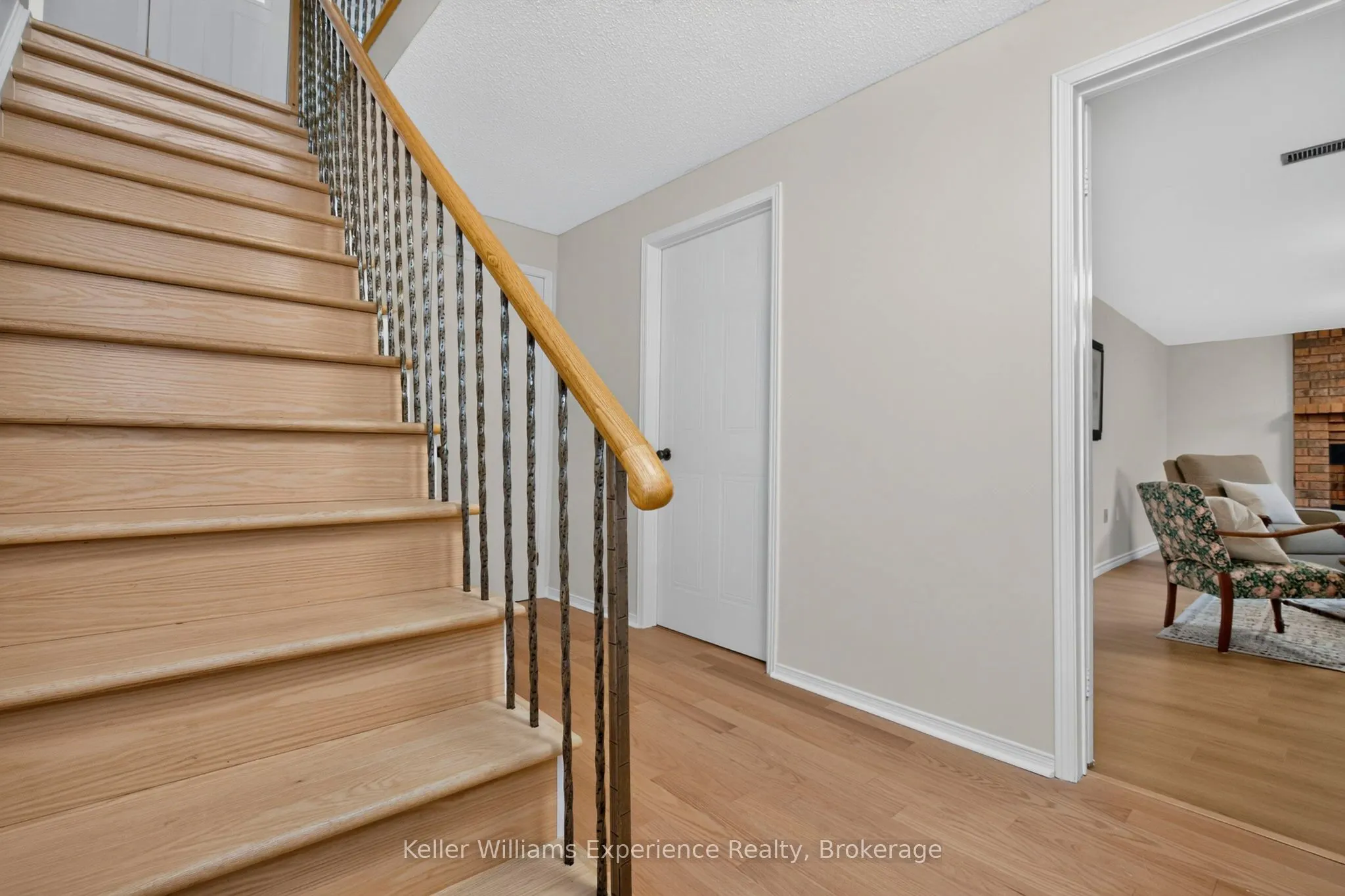 922 Playfair Road