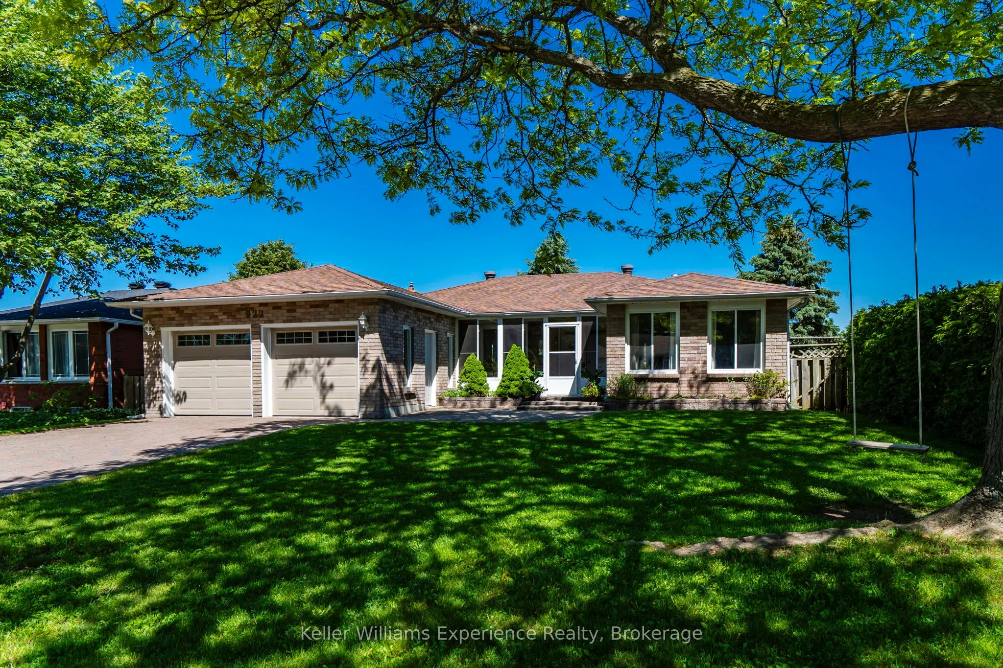 922 Playfair Road