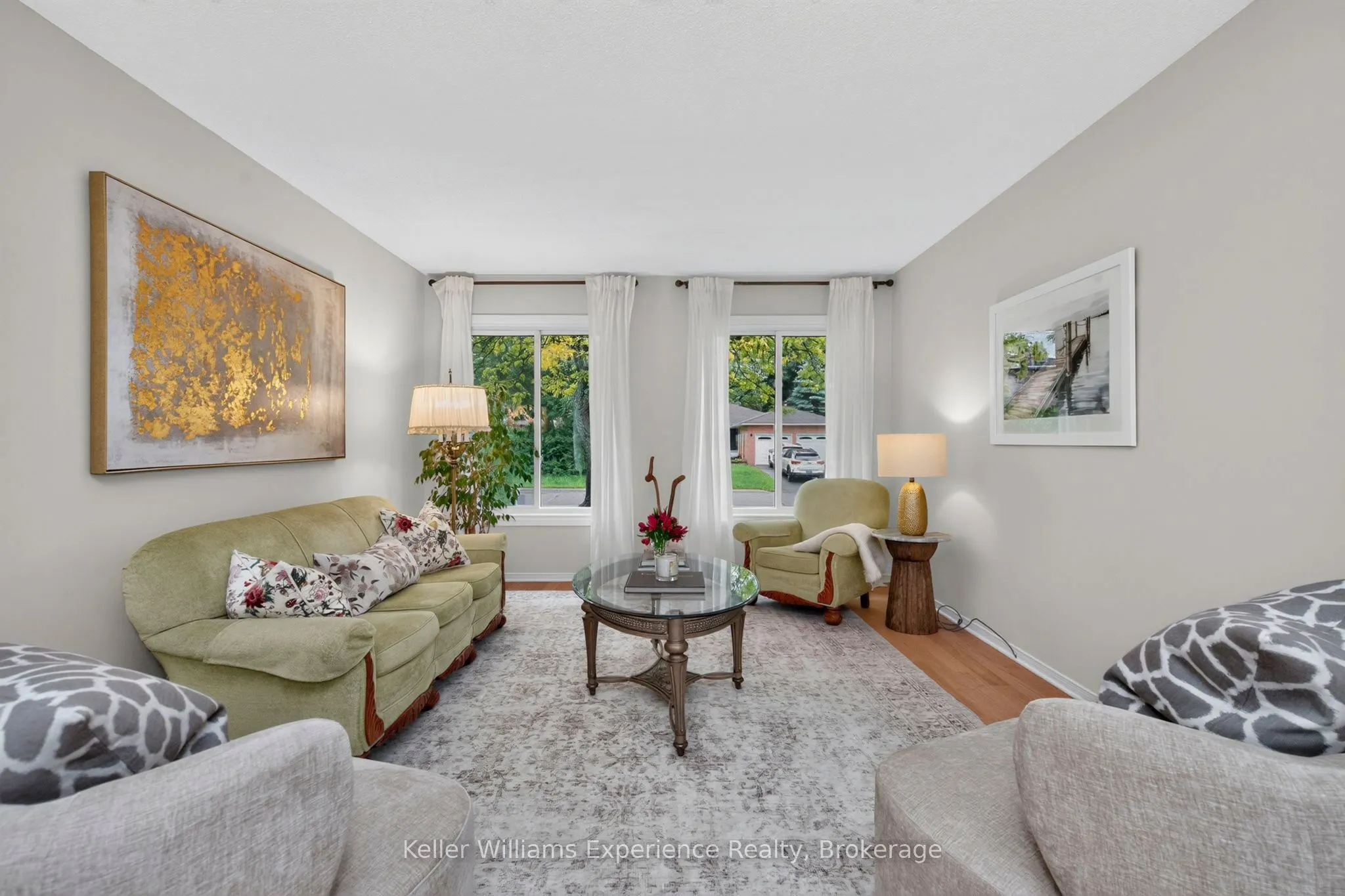922 Playfair Road
