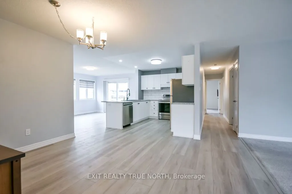 8 Sinclair Crescent