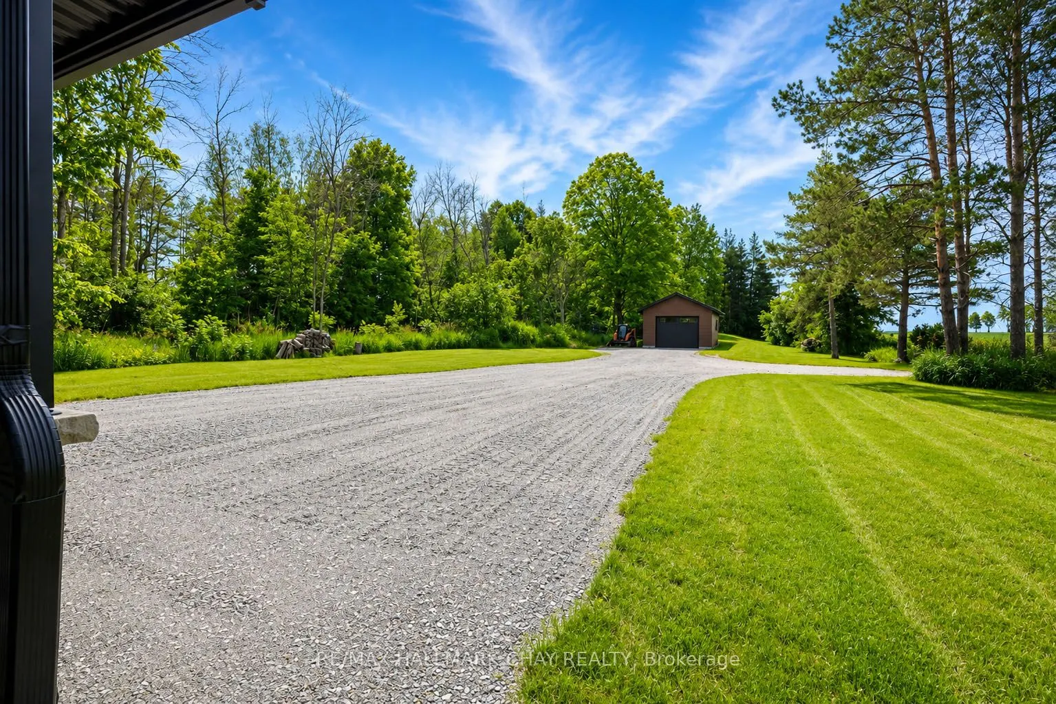 1573 County 6 Road S