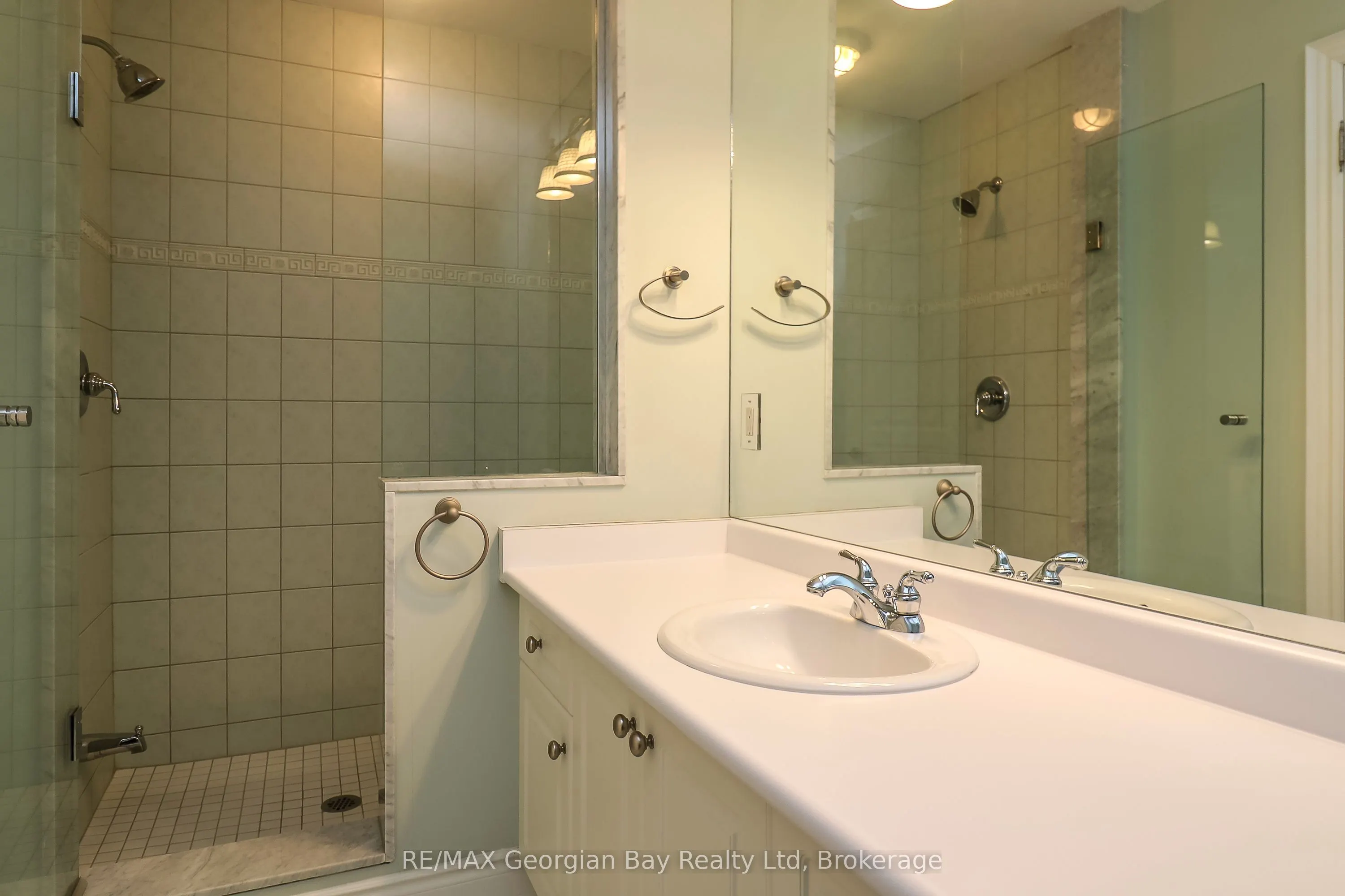 210 Wycliffe Cove