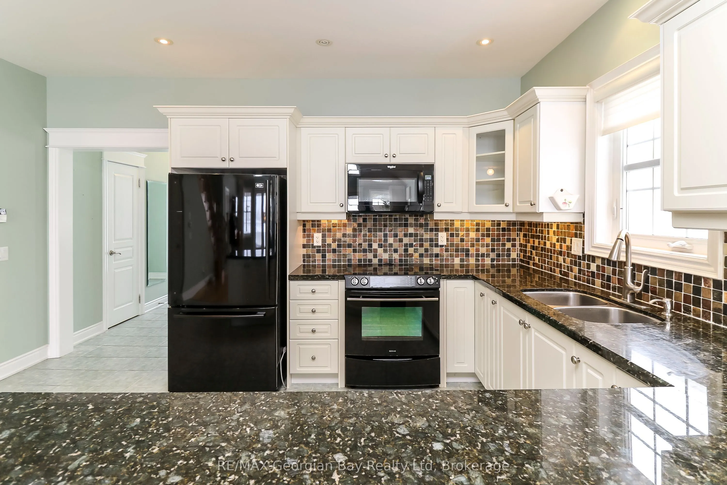 210 Wycliffe Cove