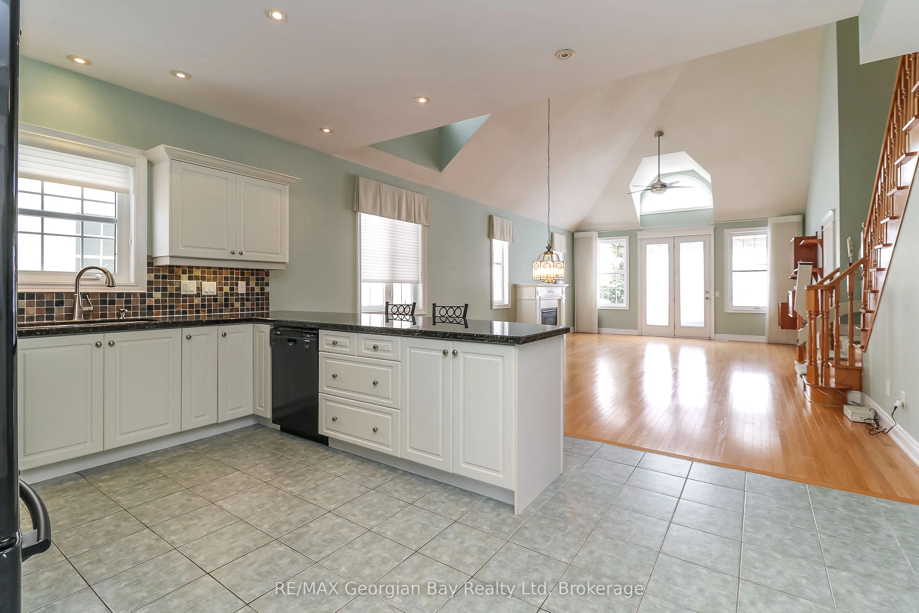 210 Wycliffe Cove