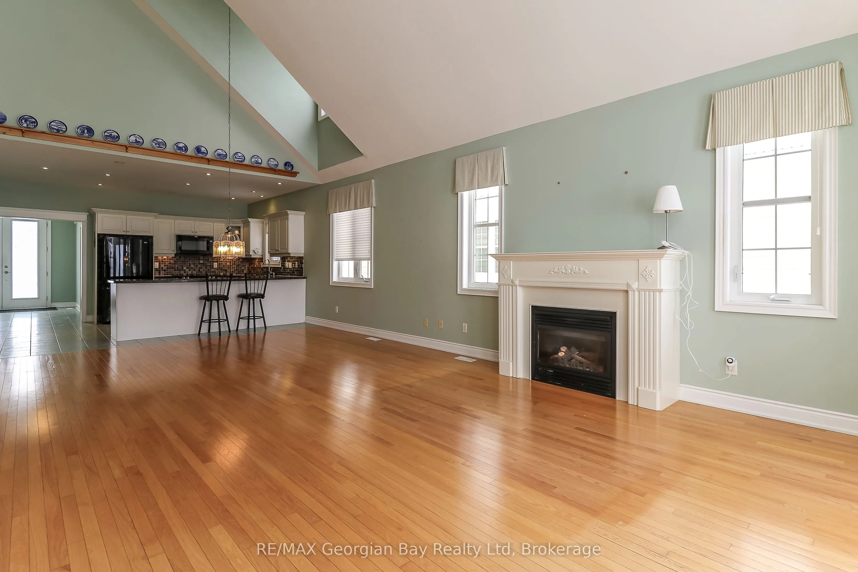 210 Wycliffe Cove