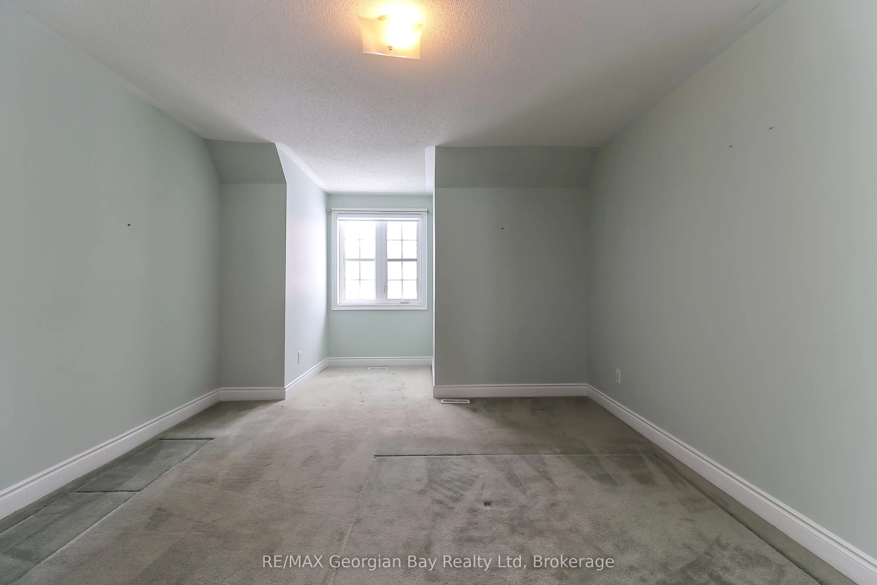 210 Wycliffe Cove