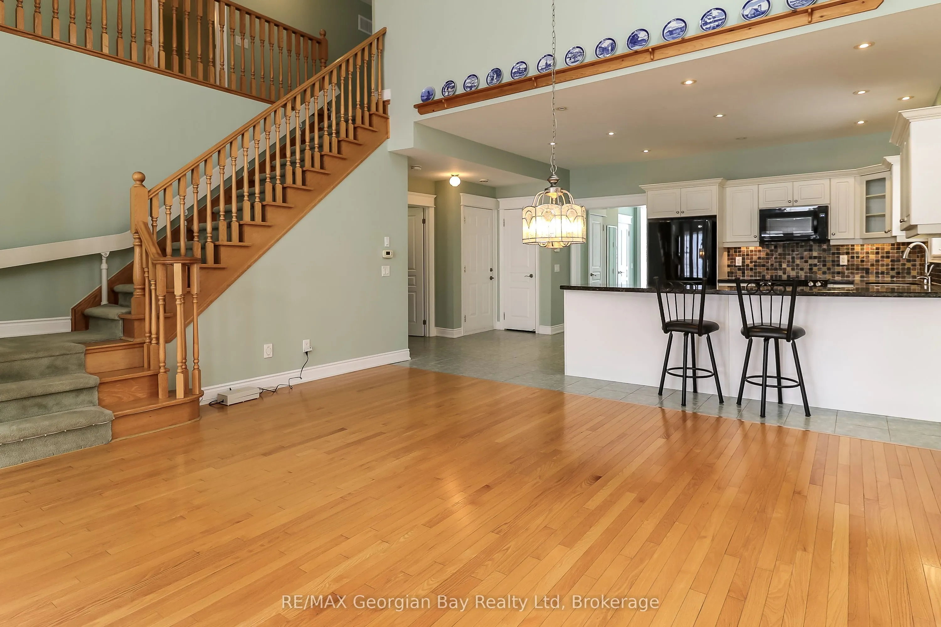 210 Wycliffe Cove