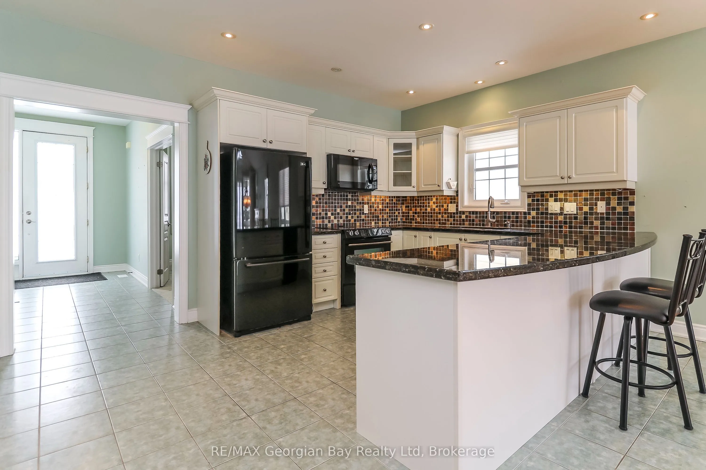 210 Wycliffe Cove