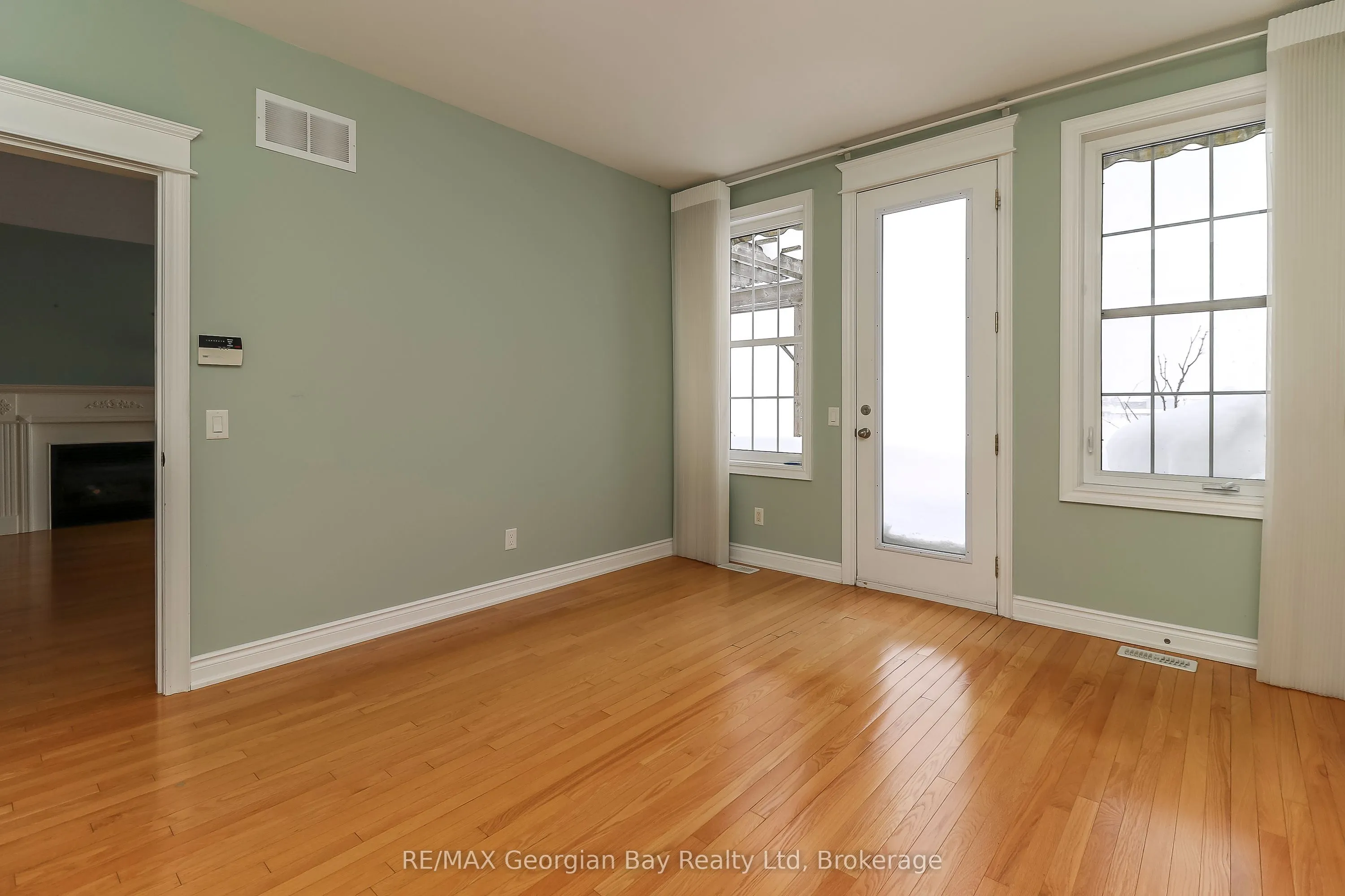 210 Wycliffe Cove