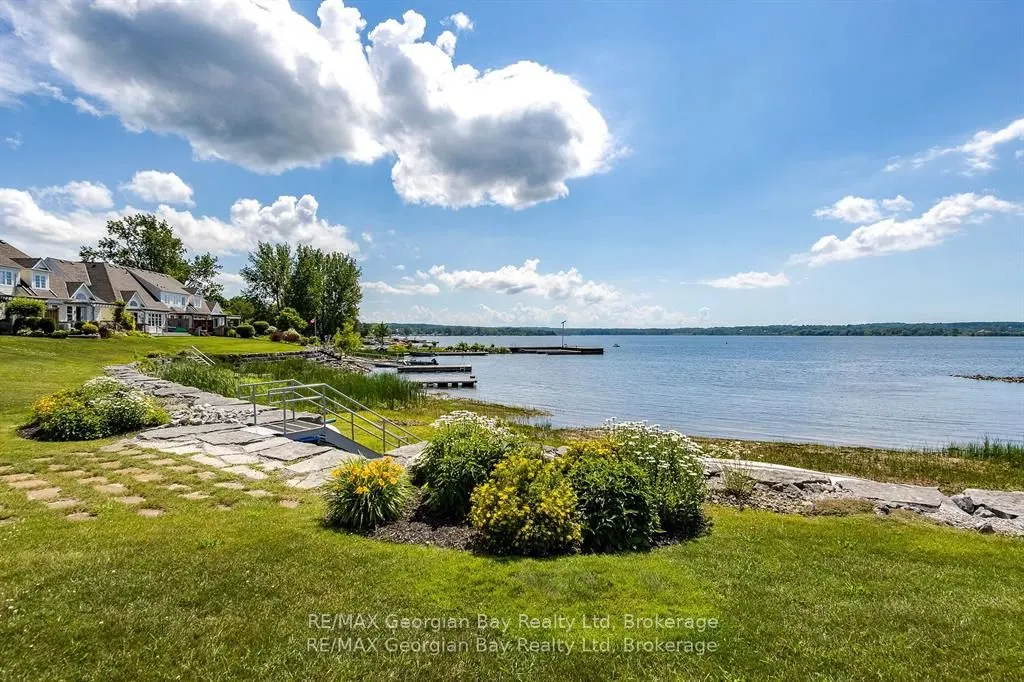 210 Wycliffe Cove