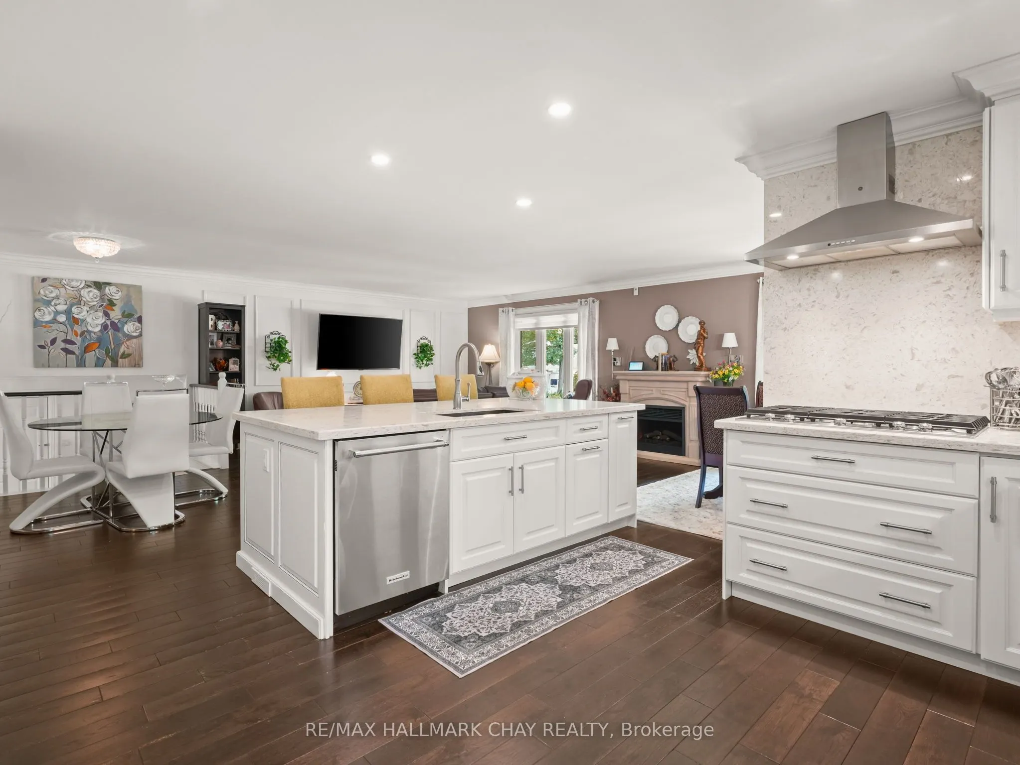 20 Downer Crescent