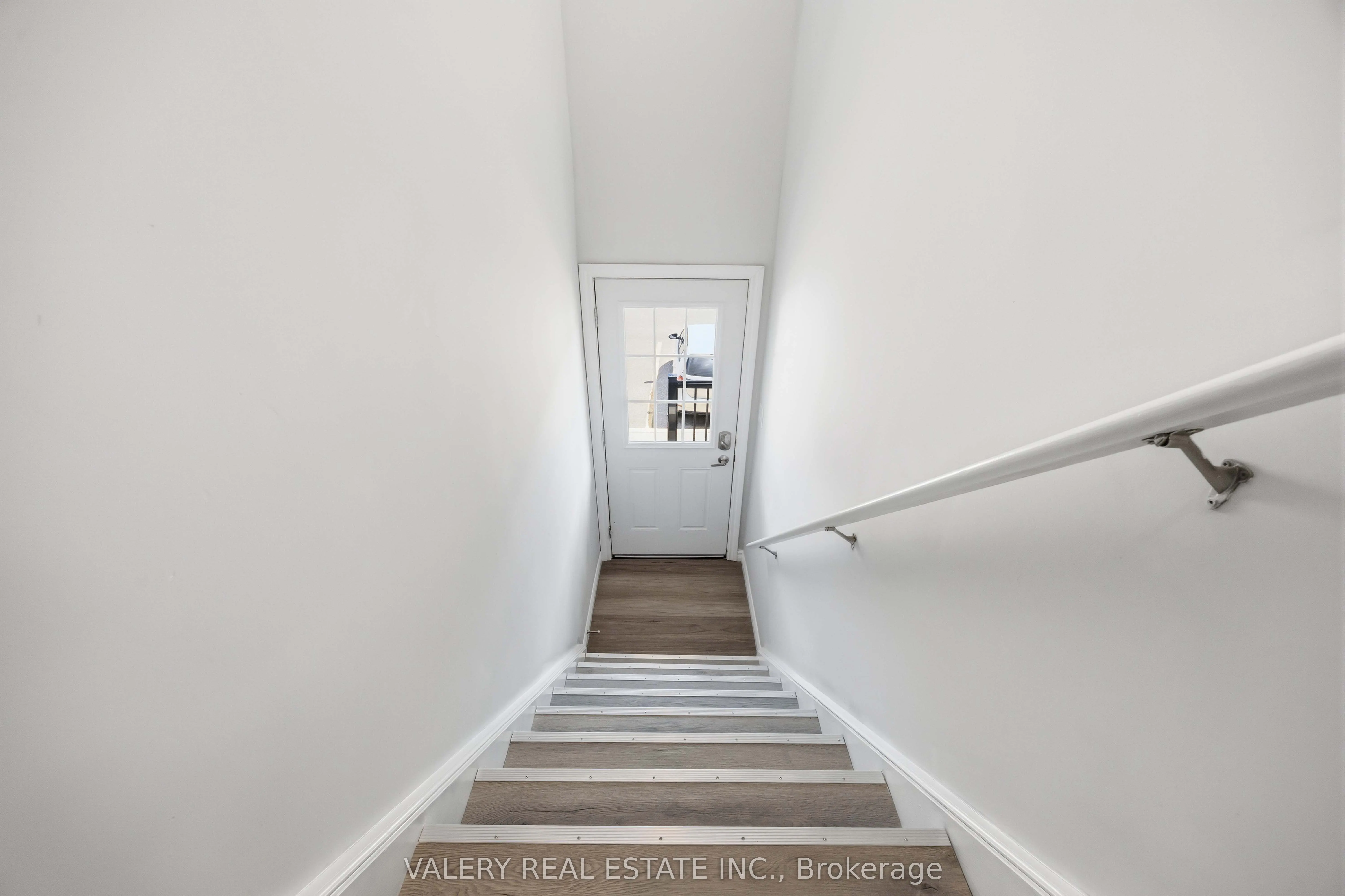 250 Penetanguishene Road #7