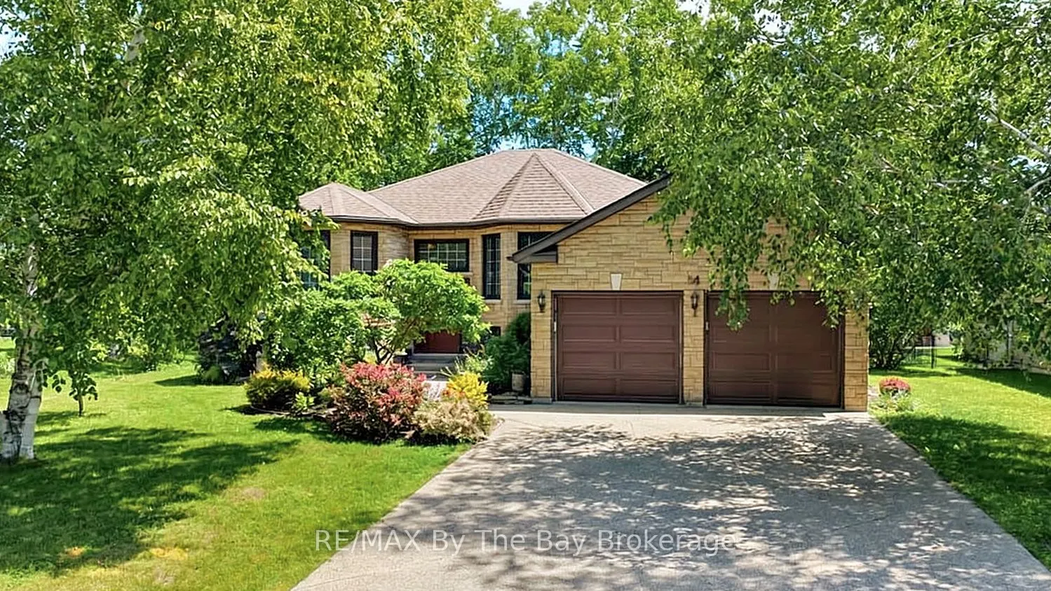54 Fairway Crescent