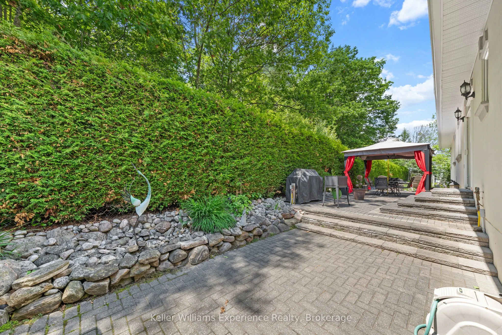 378 ABERDEEN Boulevard