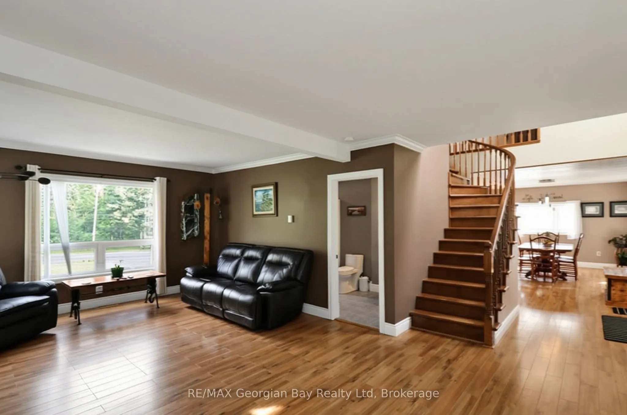 4 Moore Avenue