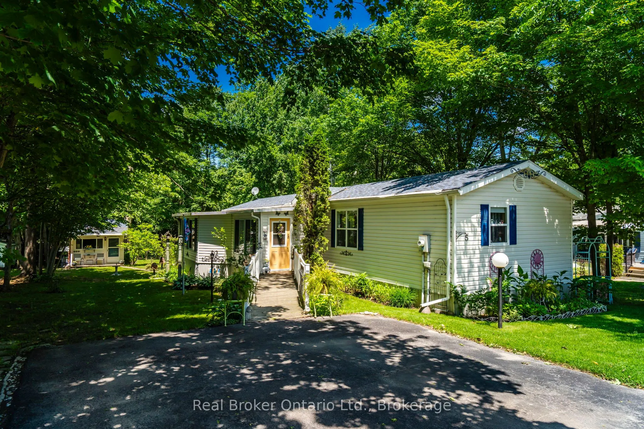 5411 Elliott Side Road #5