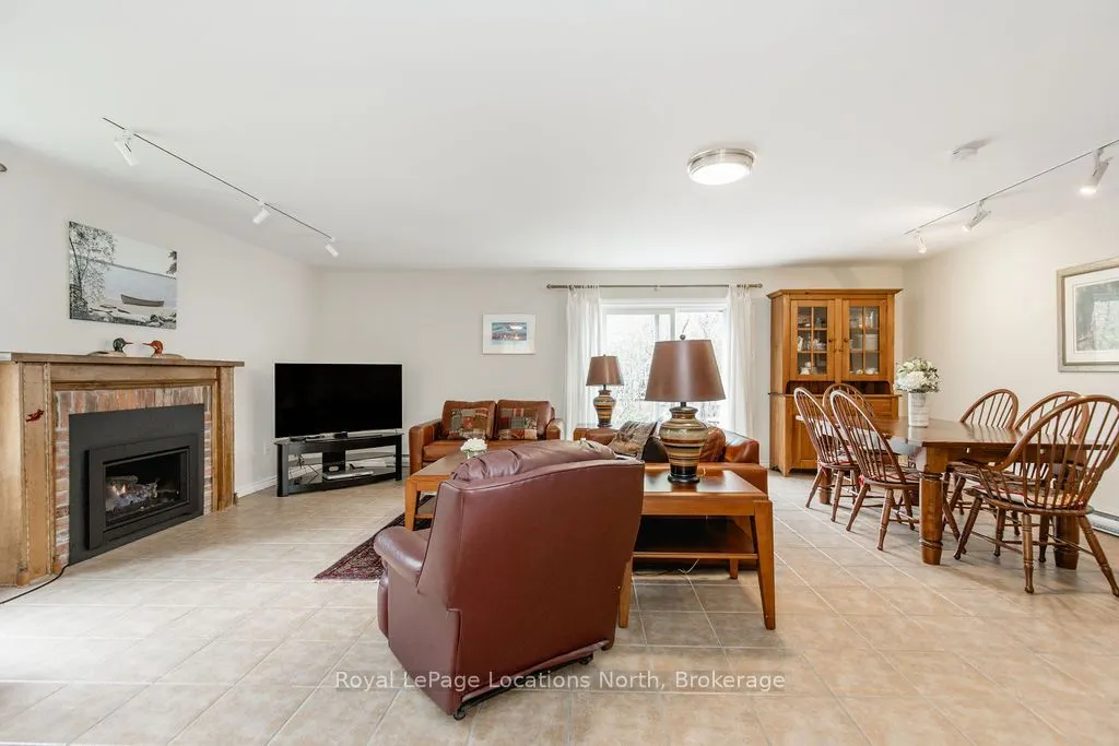 112 Escarpment Crescent #12