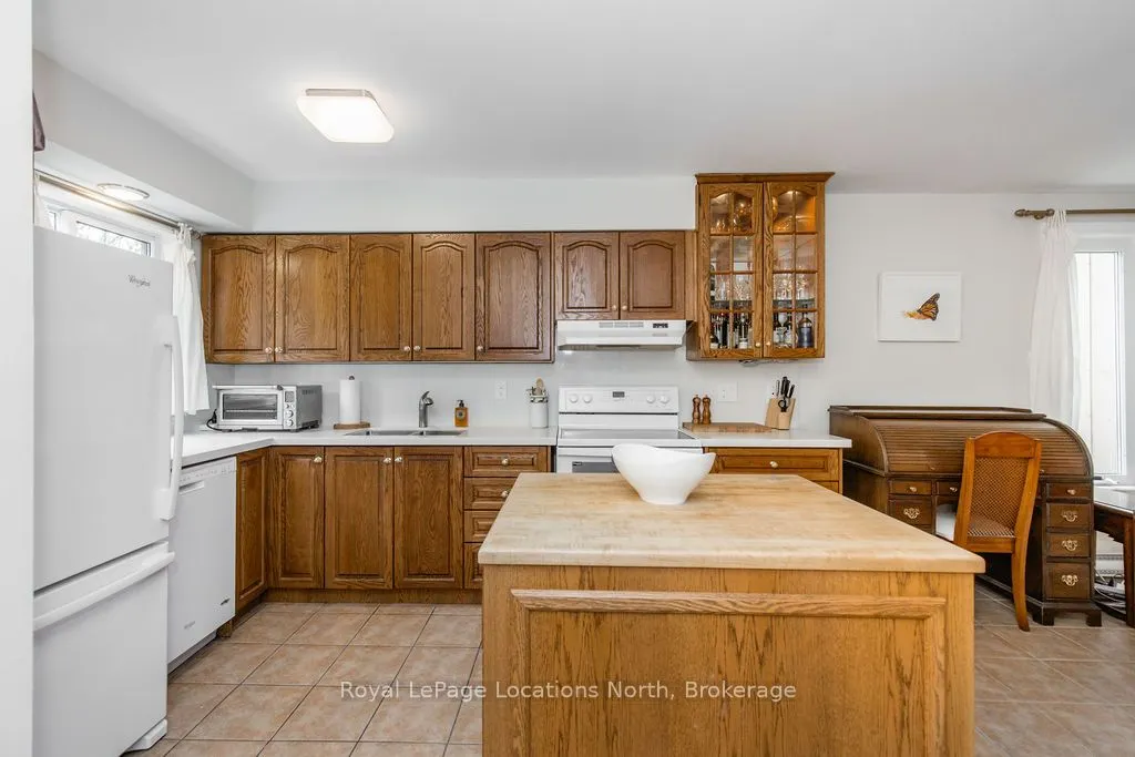 112 Escarpment Crescent #12