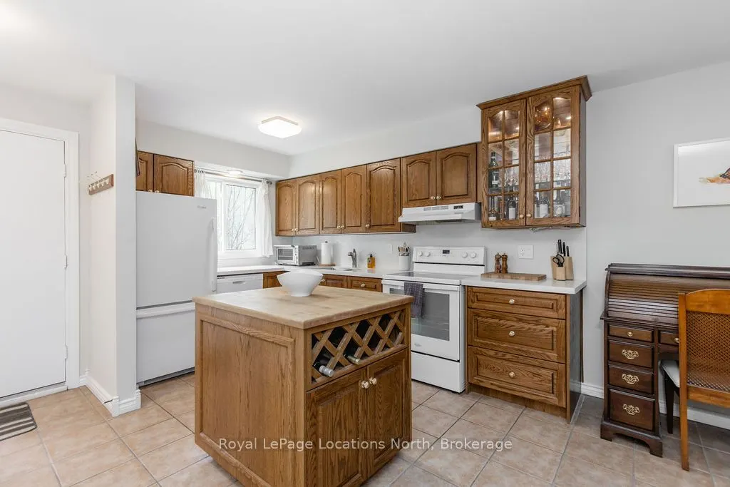 112 Escarpment Crescent #12