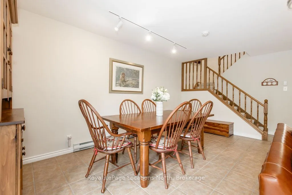 112 Escarpment Crescent #12