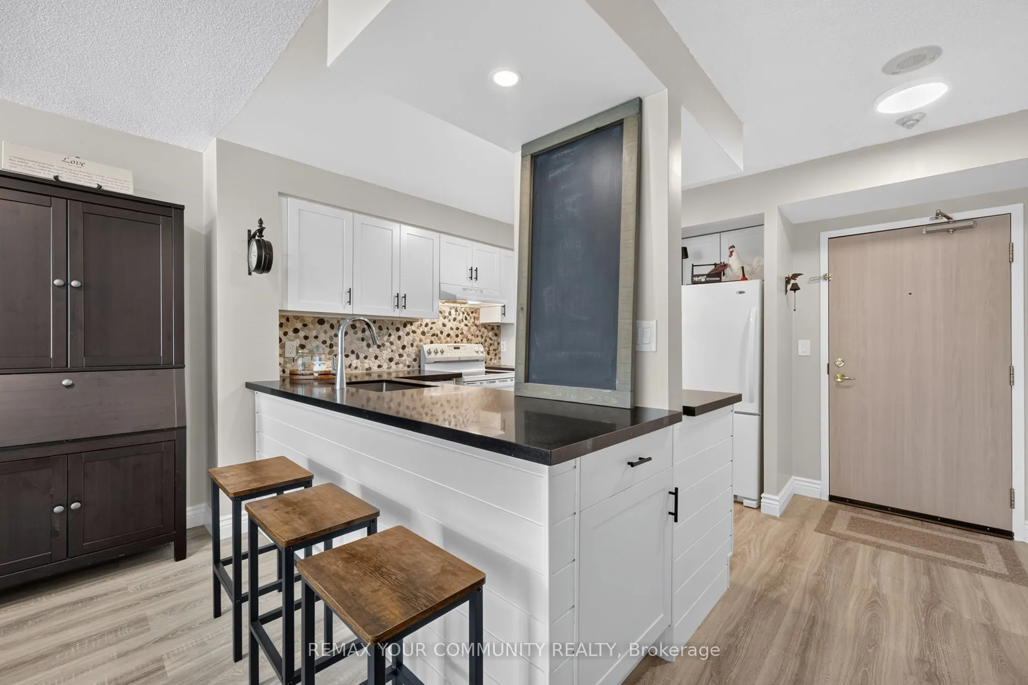 140 Dunlop Street E #1409