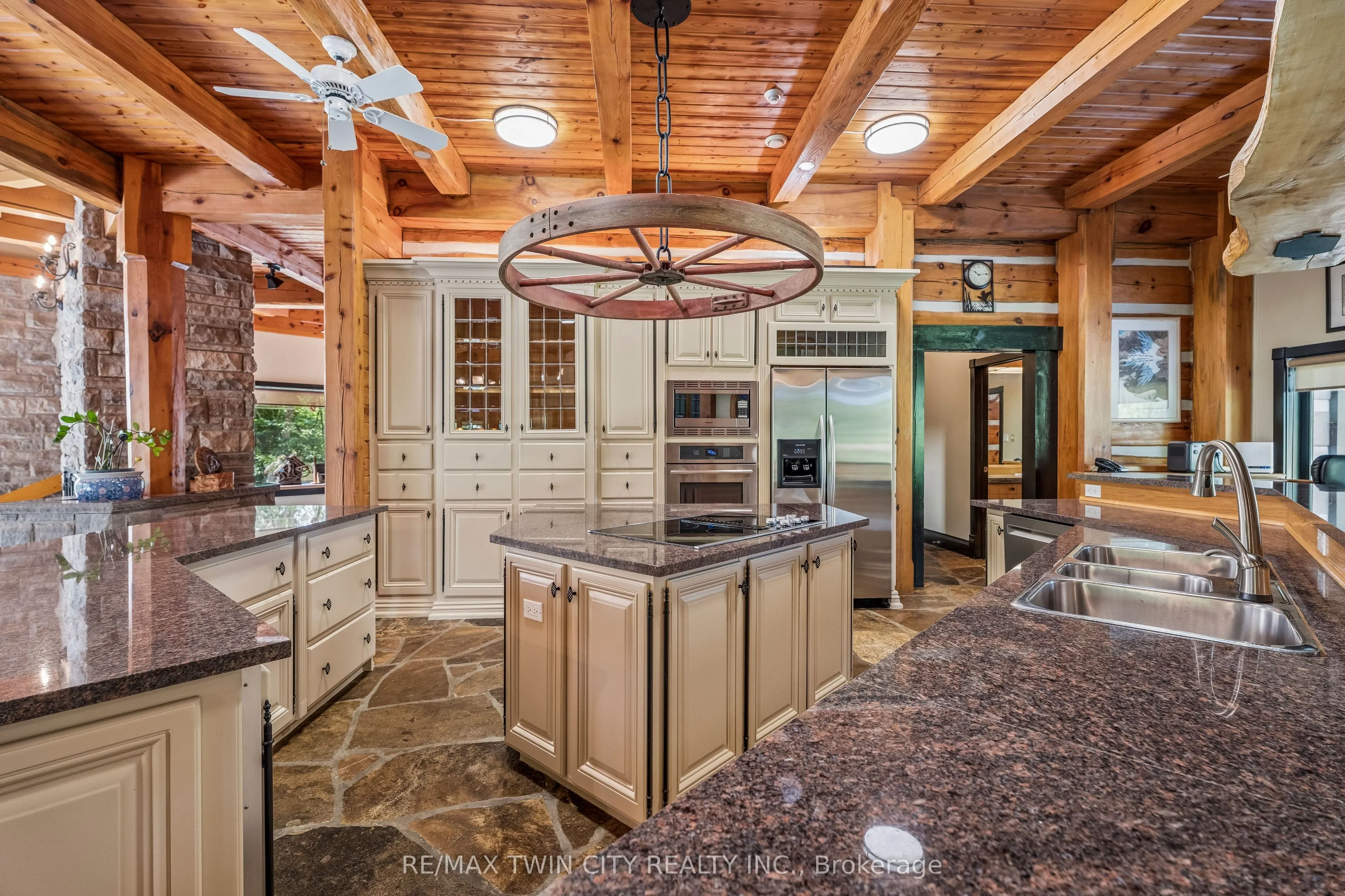 7665 36/37 NOTTAWASAGA Side Road W