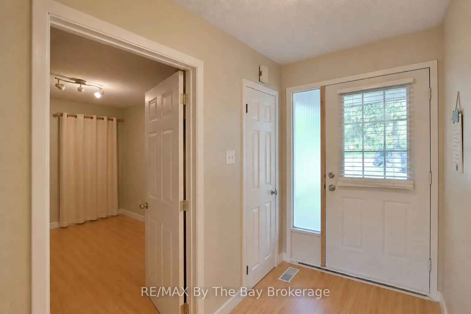 103 Sunnidale Road S