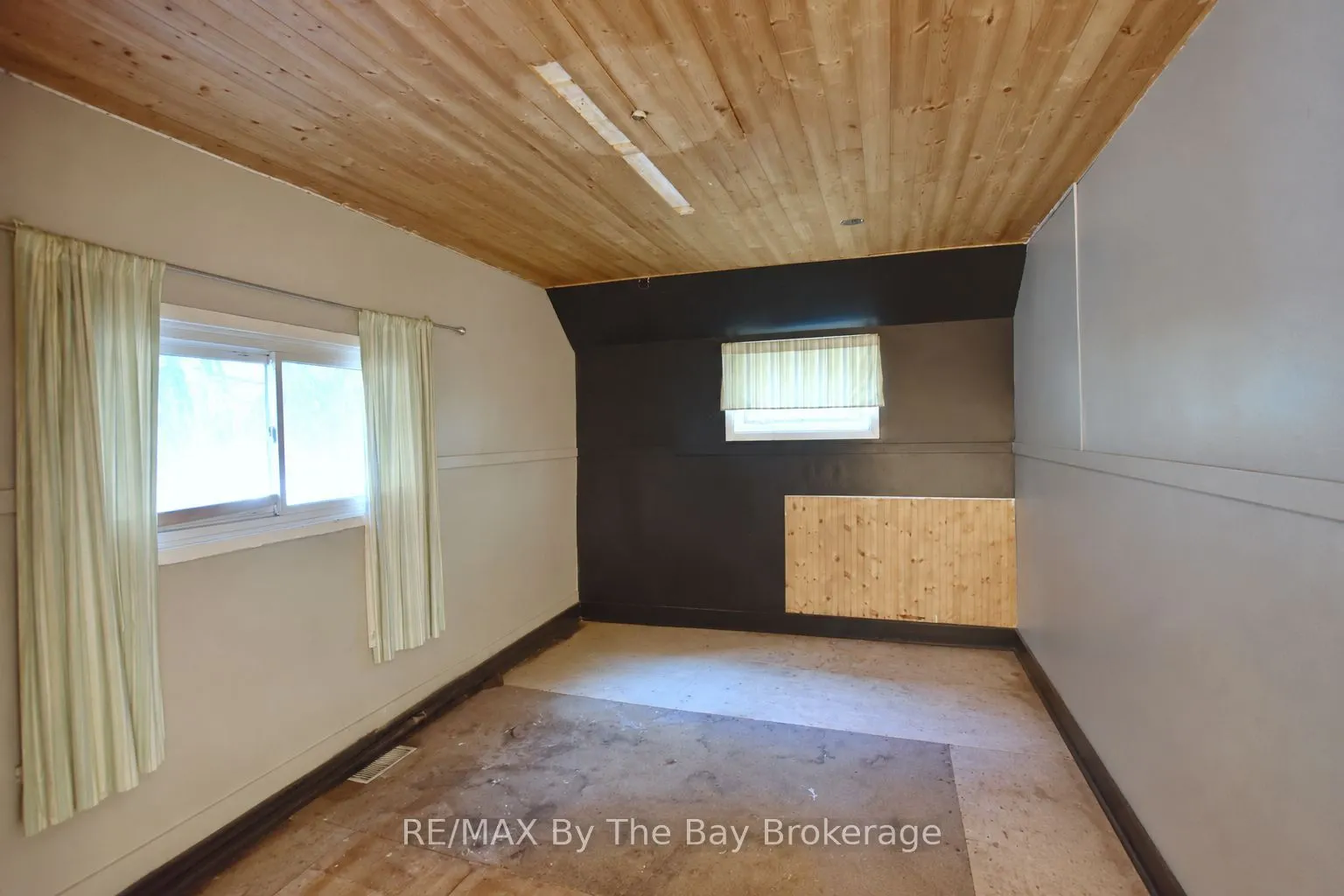 103 Sunnidale Road S