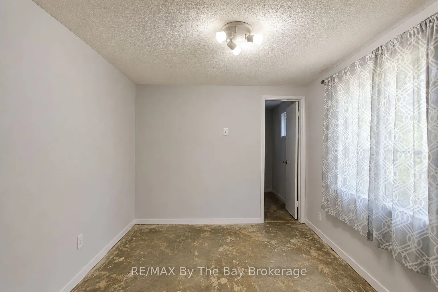 103 Sunnidale Road S
