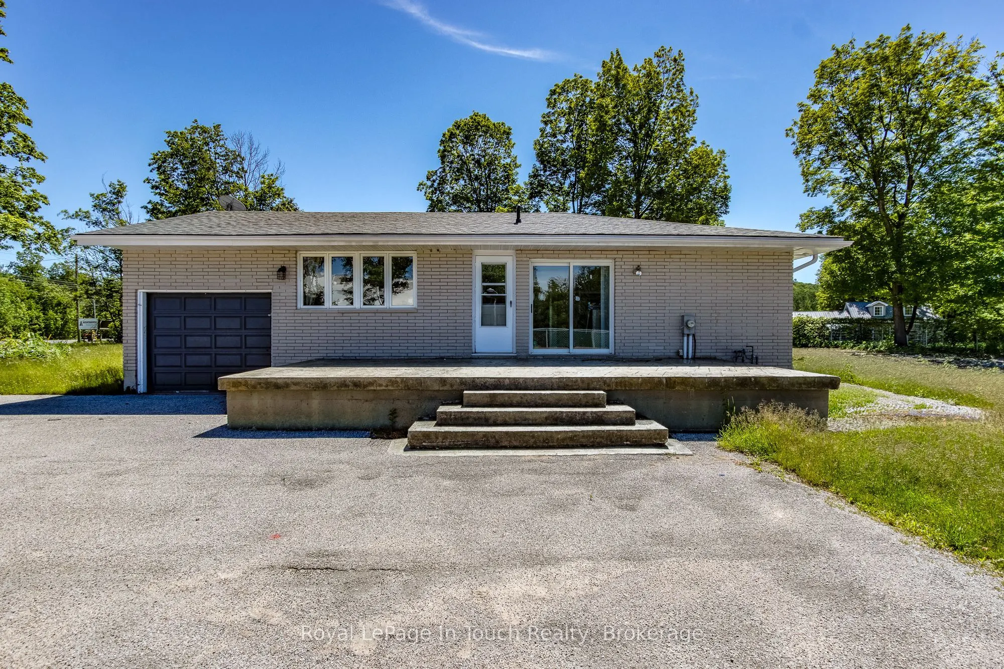 740 Balm Beach Road E