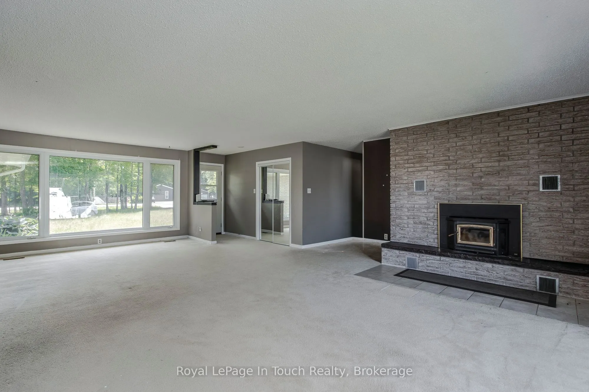 740 Balm Beach Road E