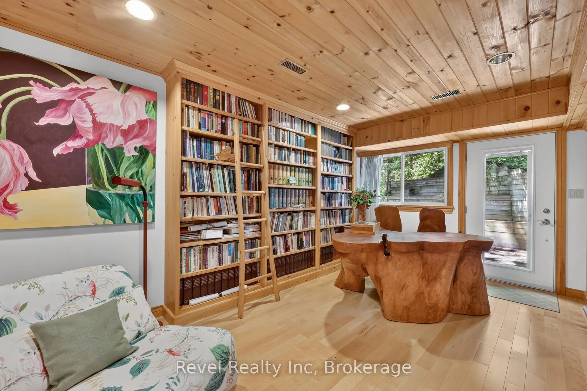 731 Concession 15 W