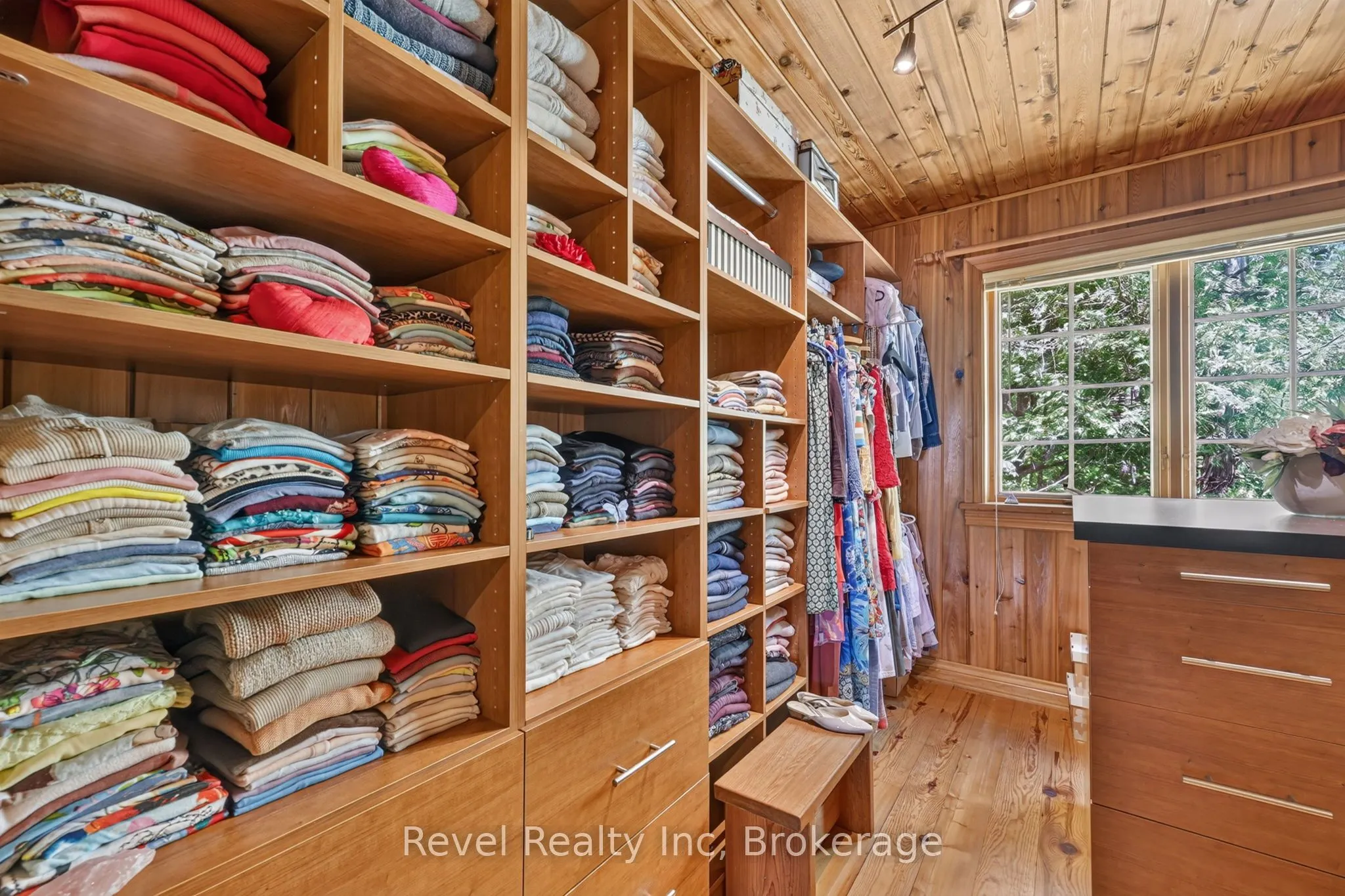 731 Concession 15 W