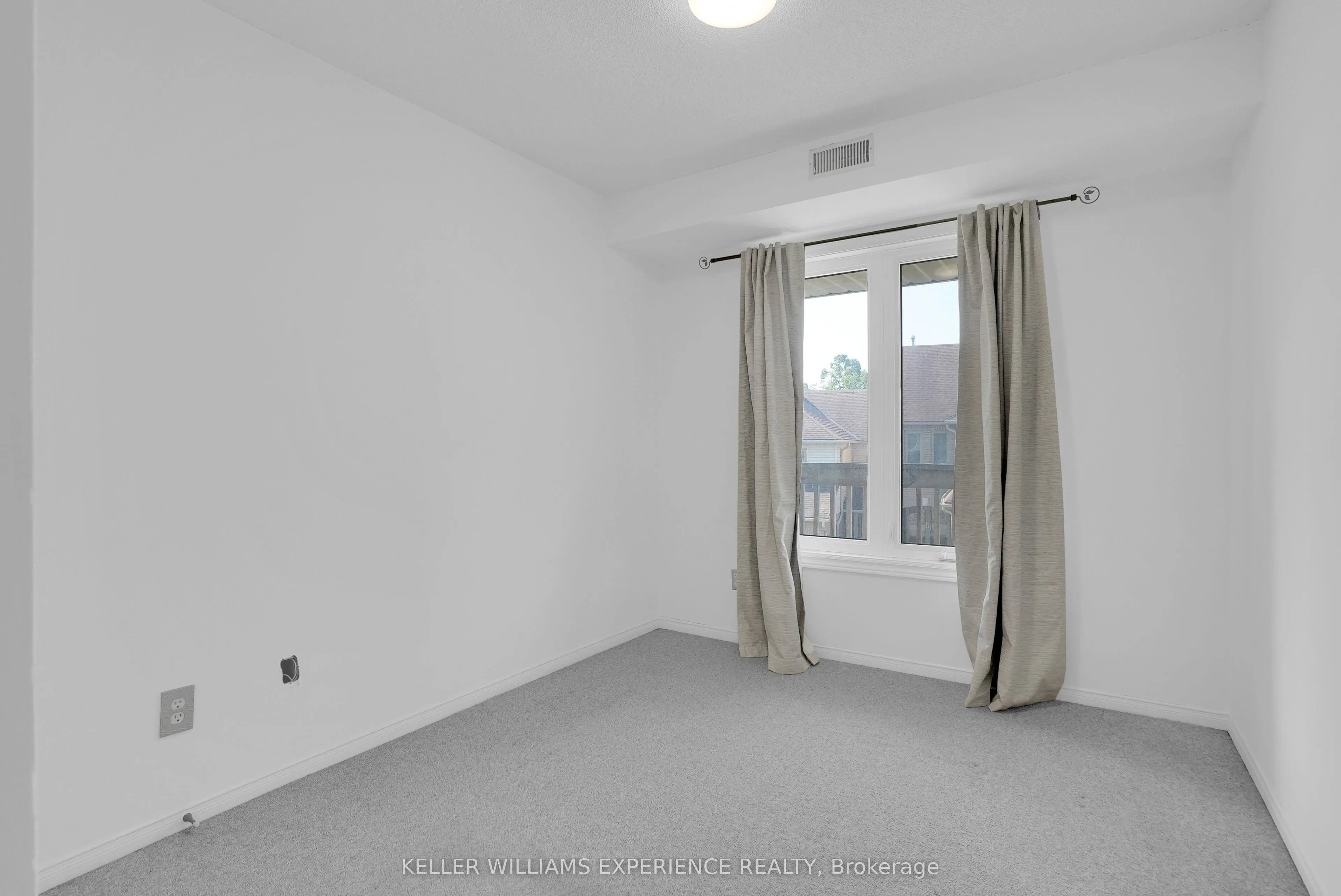 492 Laclie Street #204
