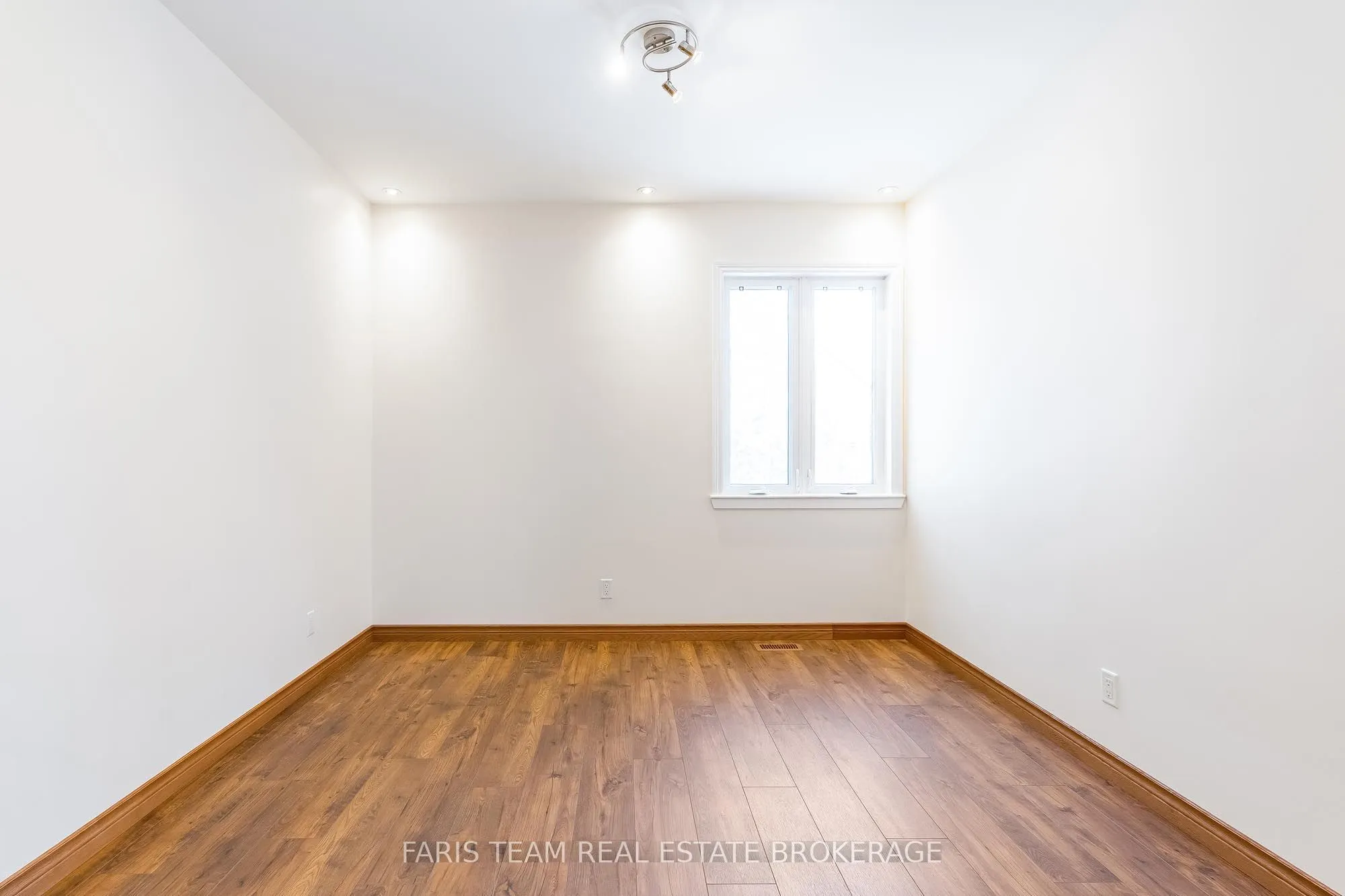 2384 Champlain Road