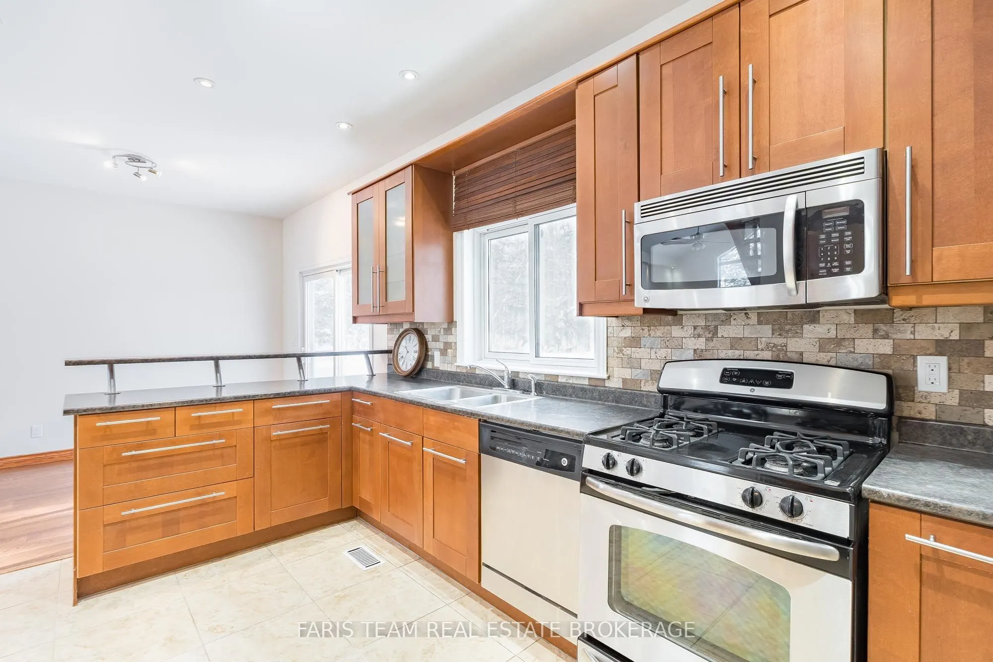 2384 Champlain Road