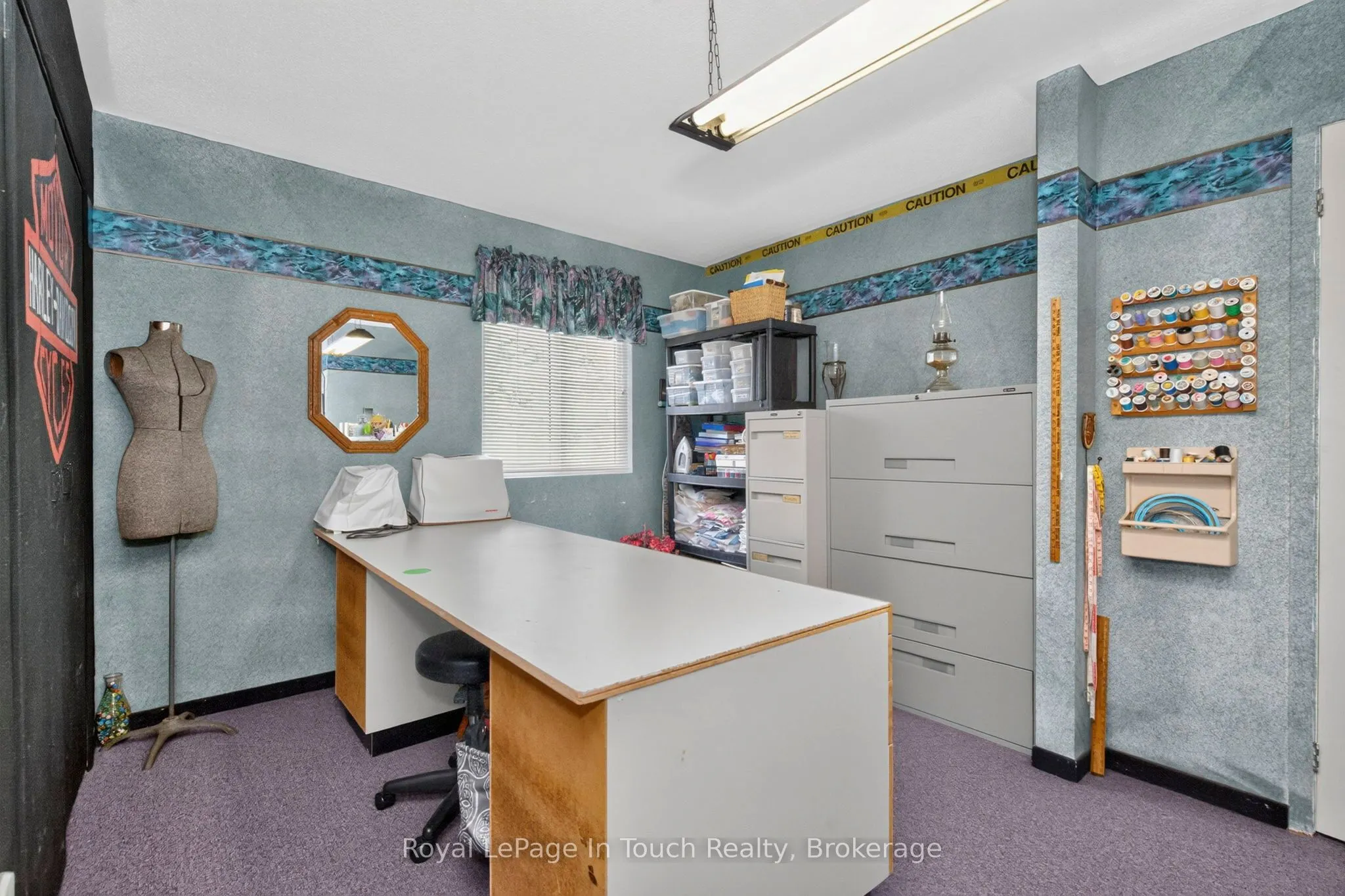 13 Hallen Drive