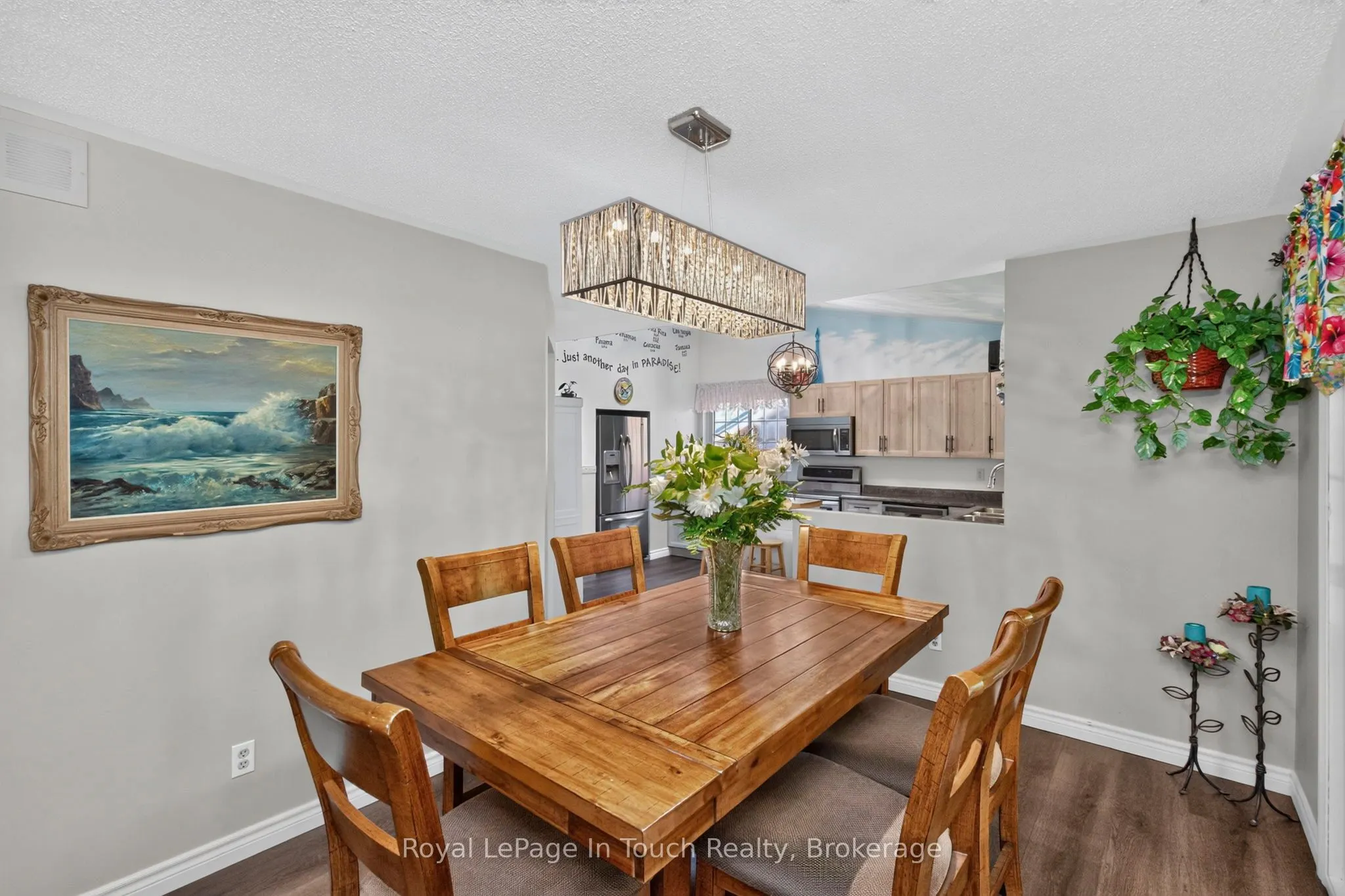 13 Hallen Drive