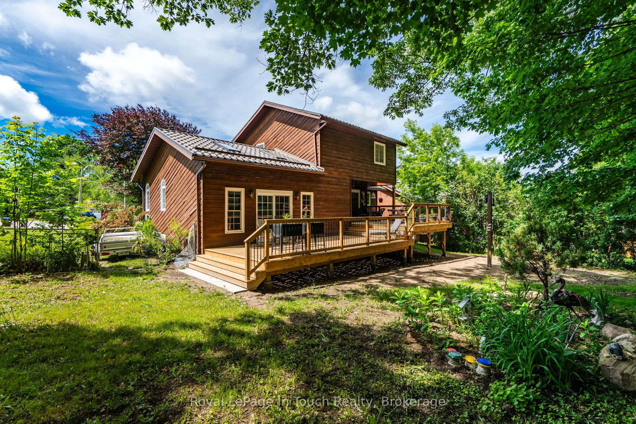 13 Hallen Drive