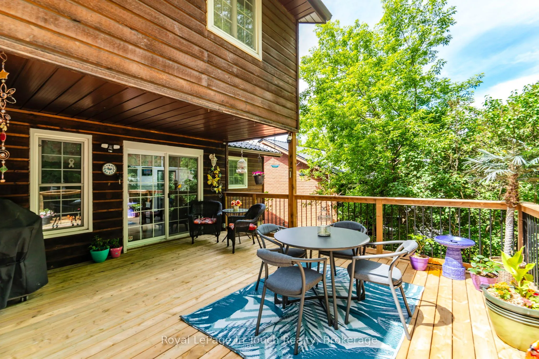 13 Hallen Drive