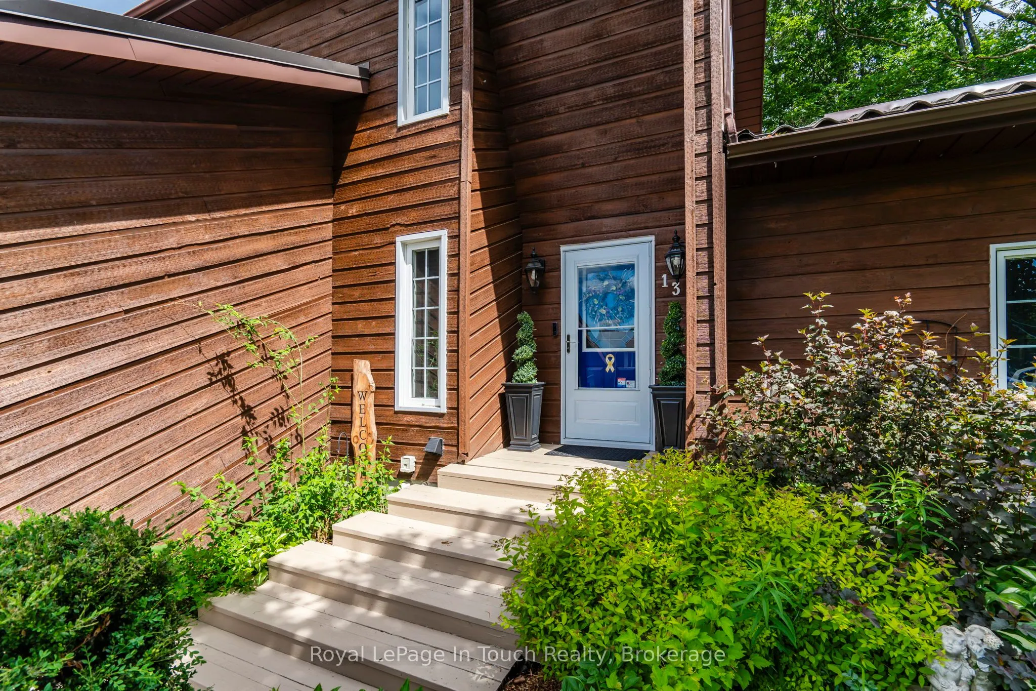 13 Hallen Drive