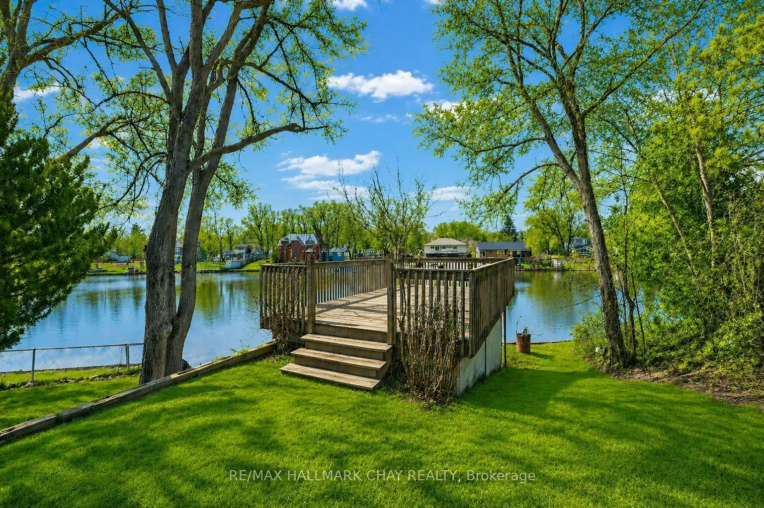 1976 River Road W